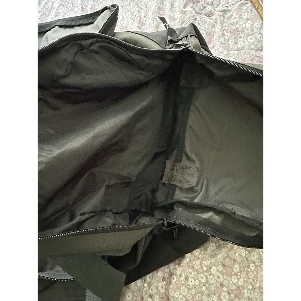 Camp Inn Vintage 3-Pocket Cargo Bag Olive Green Large Travel Duffel 314-048-007